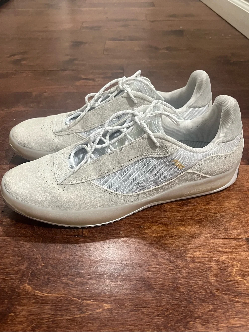 Adidas Puig Crystal White. Mens Size: 10/2